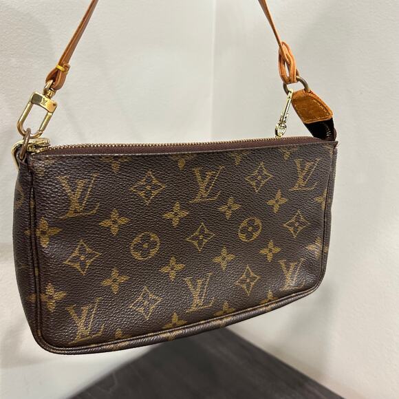 #268 LOUIS VUITTON Pochette - Picture 3 of 7